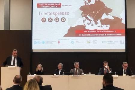 Caffè, il porto di Trieste verso le 140 mila tonnellate nel 2026, il dato più alto dal 2019. Consalvo: “Il legame tra il porto e la filiera può crescere ancora”