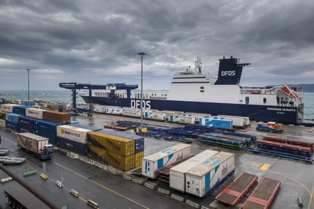 Le sfide e le opportunità legate allo sviluppo dell'idrogeno. Il porto di Trieste al Cairo, in Egitto, al centro della conferenza Hydrogen Mediterranean Summit